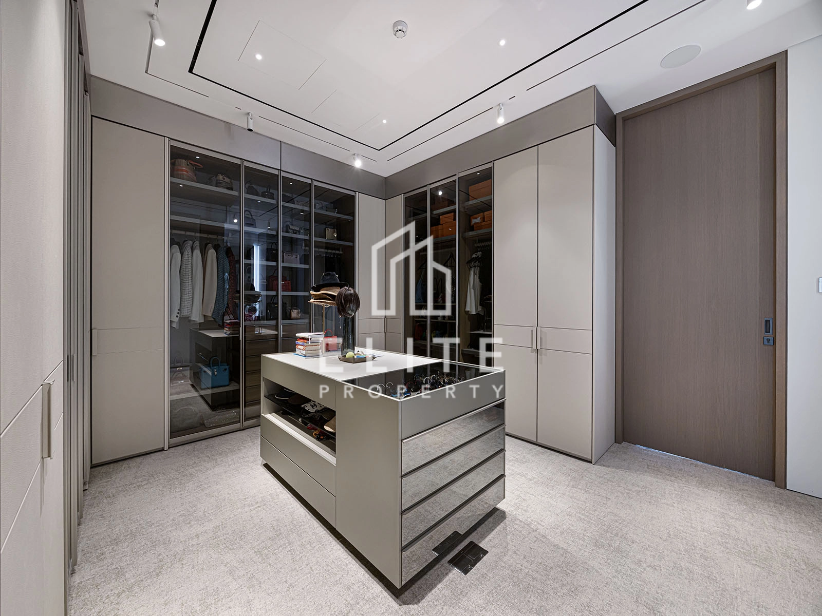 FAIRMONT RESIDENCES