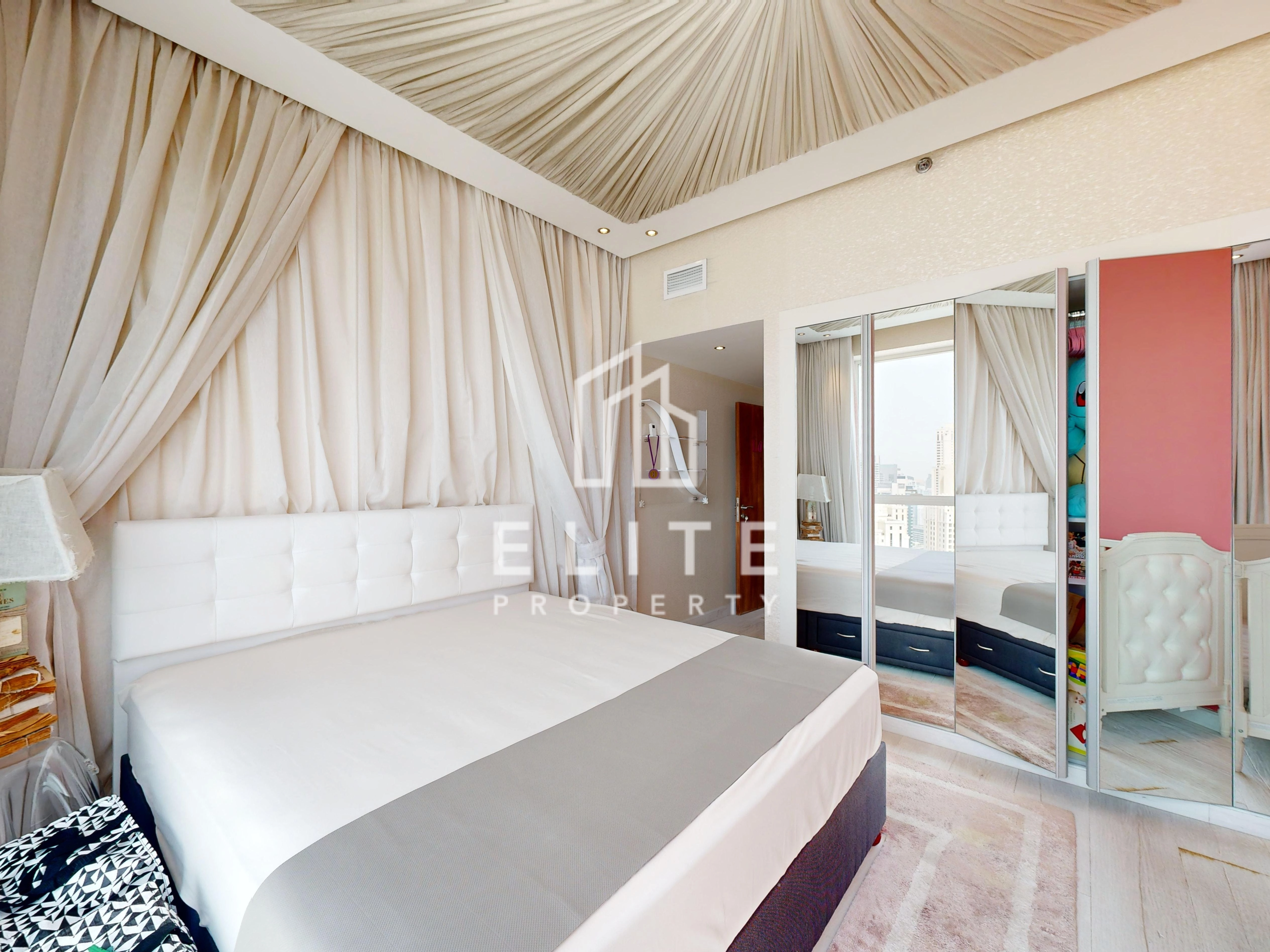 FAIRMONT RESIDENCES