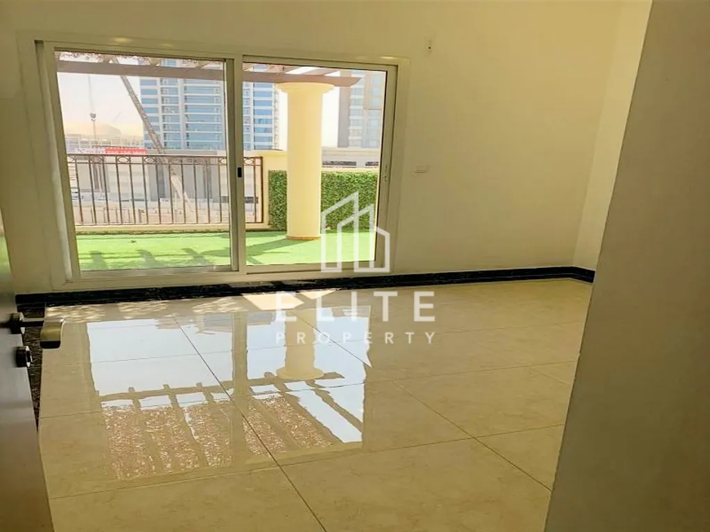 FAIRMONT RESIDENCES
