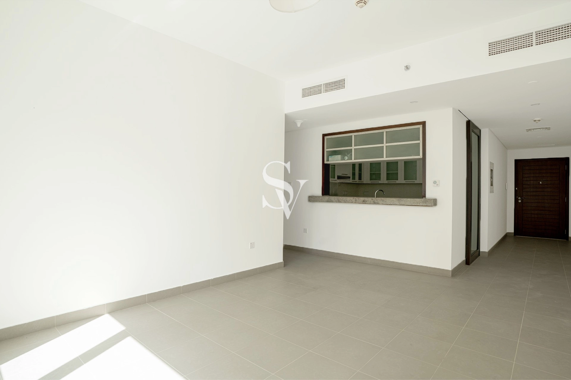 Partial Burj Pool View | White Goods | Tenanted