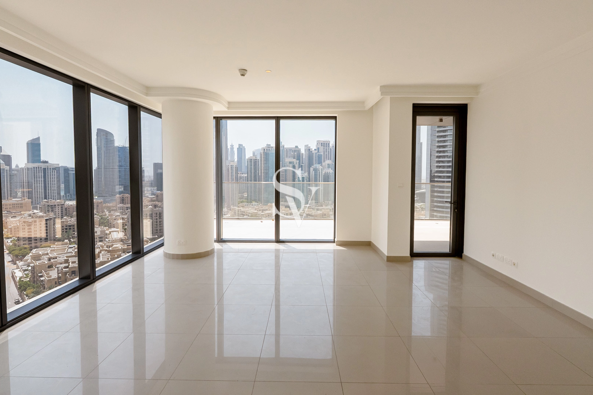 VACANT | NEAR DUBAI MALL | HIGH FLOOR |CORNER UNIT