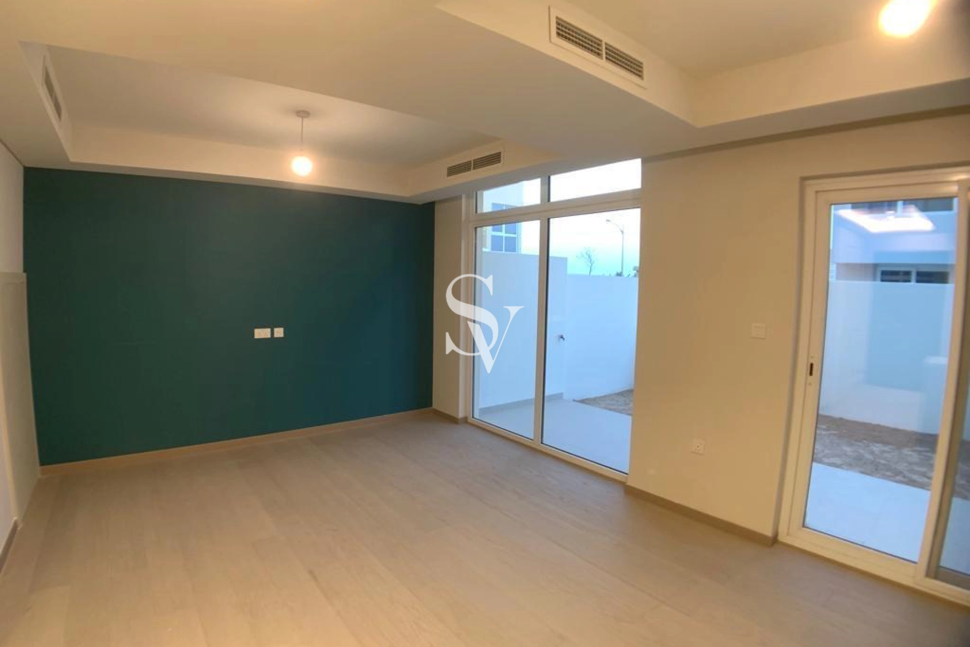 Multiple Cheques | Middle 3BR Townhouse | B2B