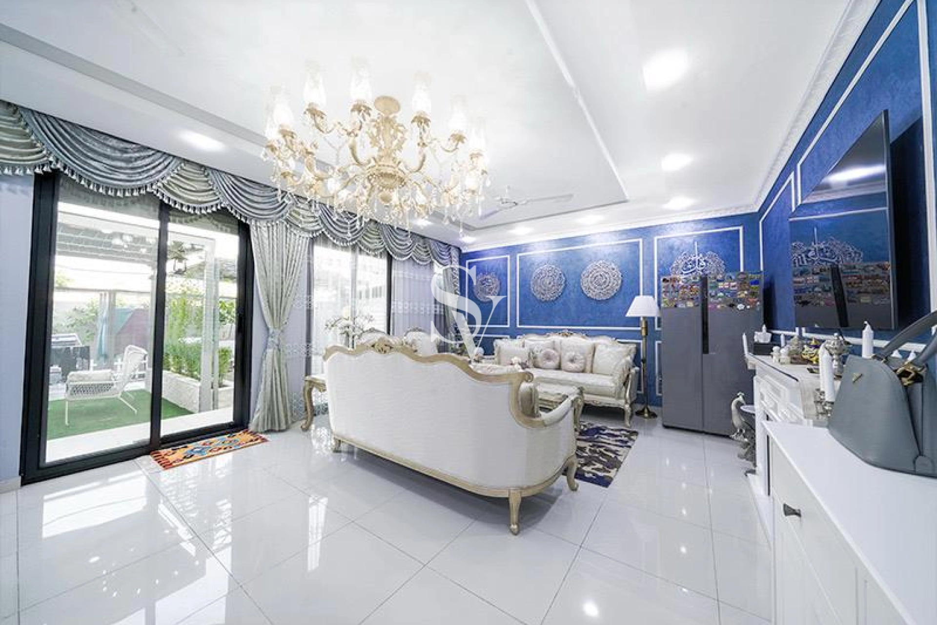 Fully Furnished  |  Upgraded Unit  |  G+2