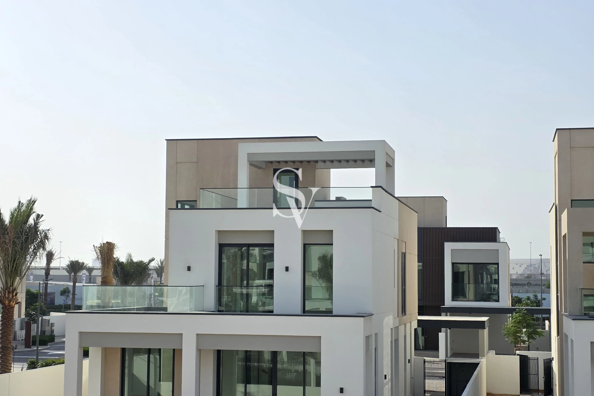 Corner Unit  |  Biggest Plot  |  Close to Park