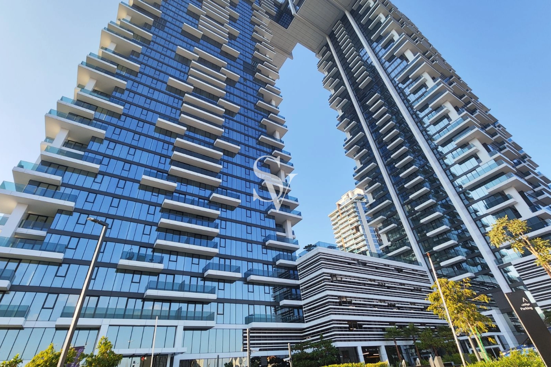Best Layout | 1 BR | Close to Metro | Prime Location