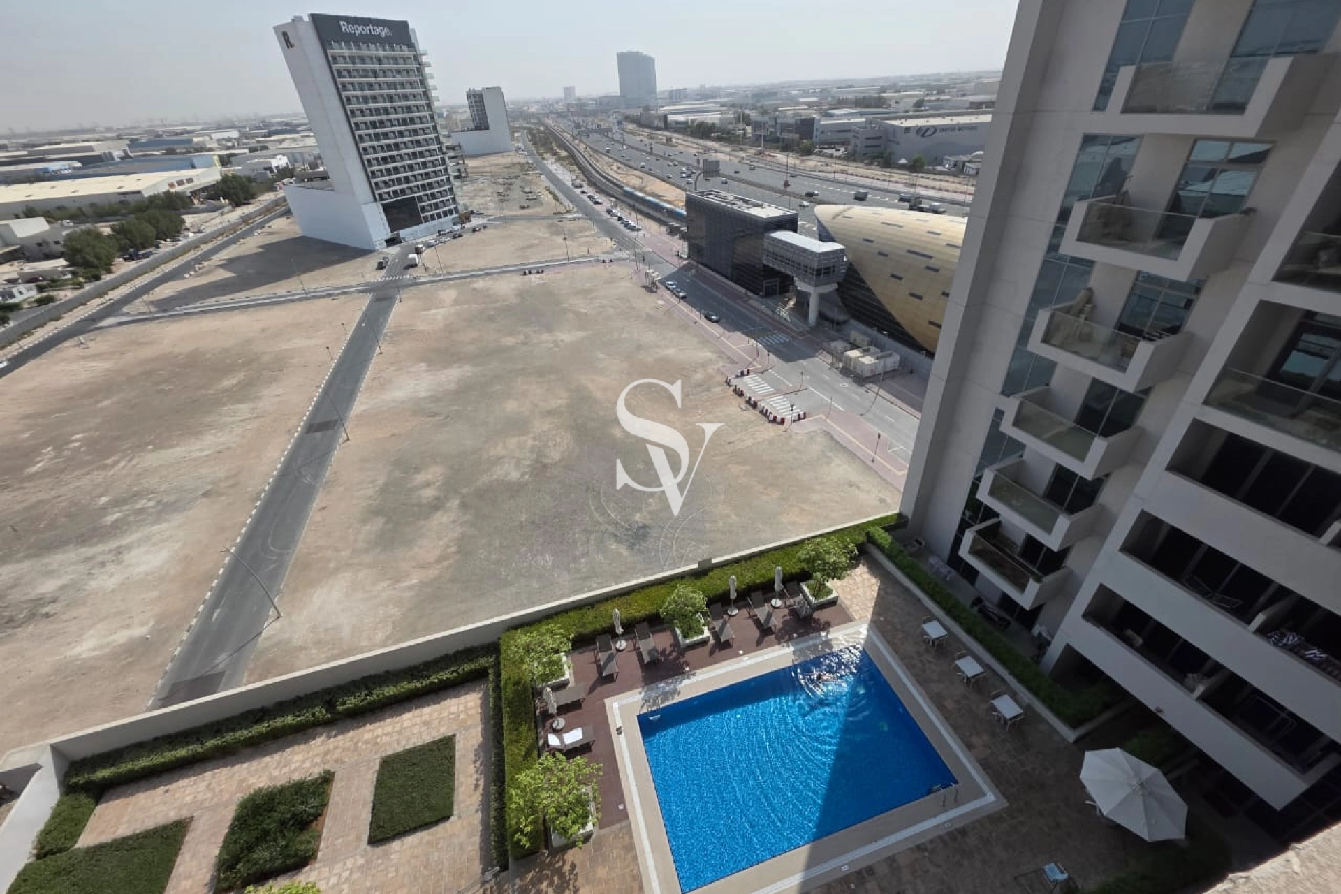 RIGHT NEXT TO METRO / UPGRADED / FULLY FURNISHED