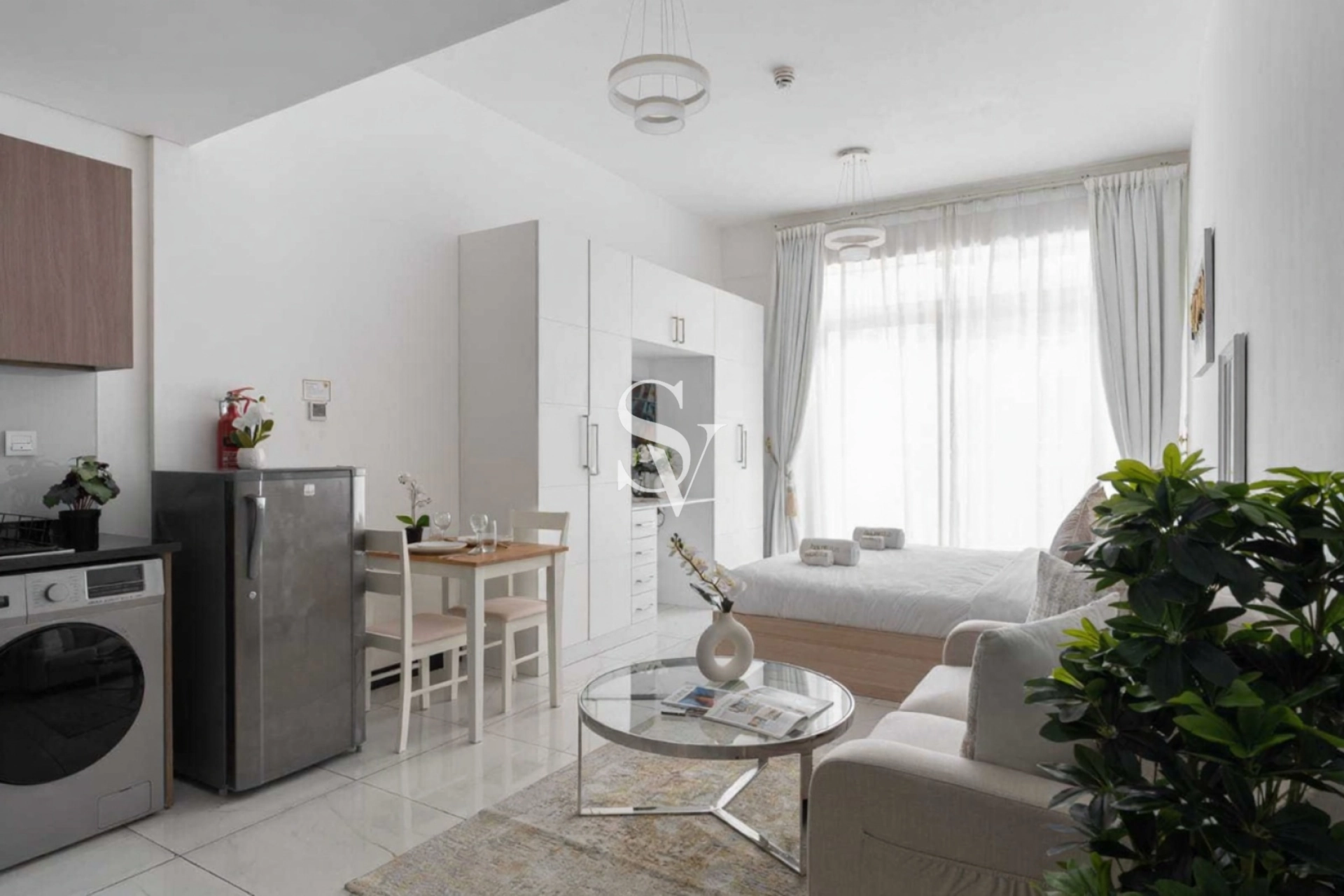 Furnished | Near Mall | Mid Floor | Near Exit
